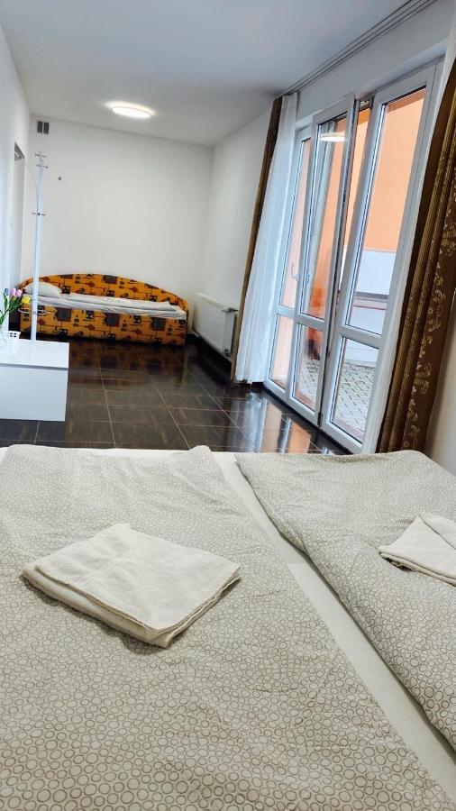3 Apartments In 1 Location Praga Exterior foto